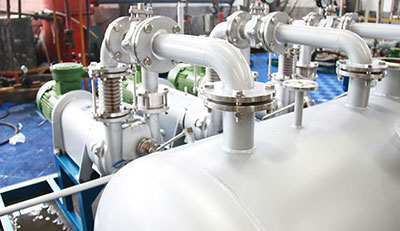 新安江工業(yè)泵為您提示，羅茨真空機組選型應該注意什么？